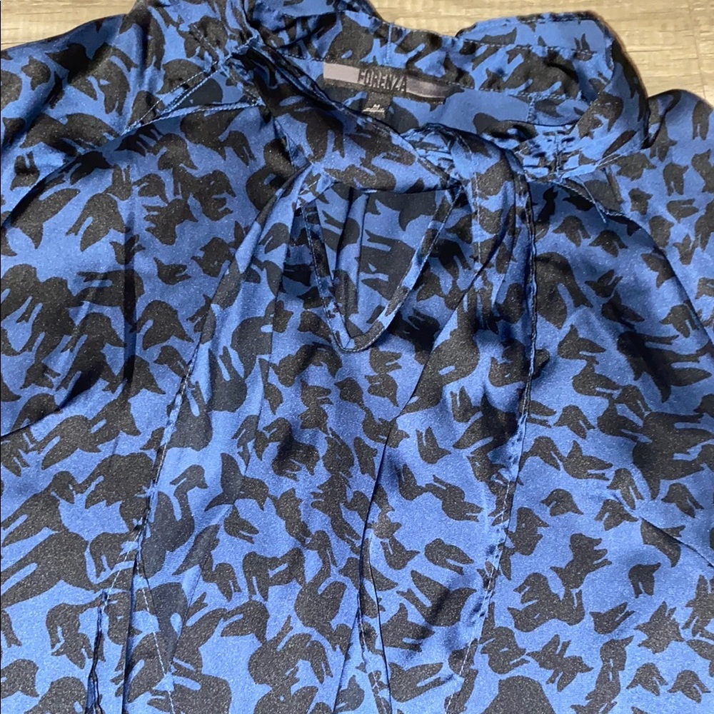 Women's Blue Patterned Top - Picture 3 of 4